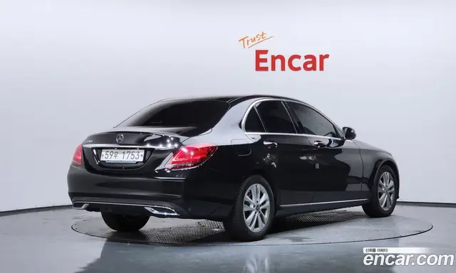 Mercedes-Benz C-Class 2019 1.9 автомат (гидро), миниатюра 2