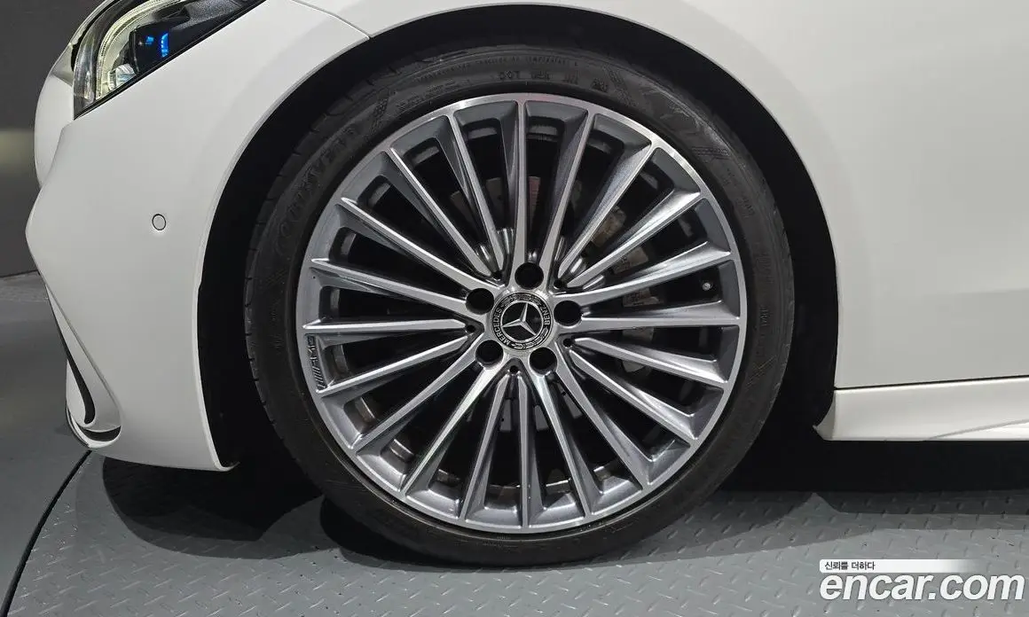 Mercedes-Benz C-Class 2022 2.0 автомат (гидро), фото 5