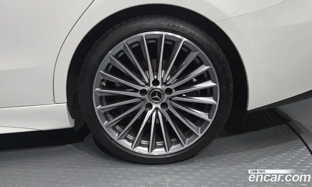 Mercedes-Benz C-Class 2022 2.0 автомат (гидро), миниатюра 7