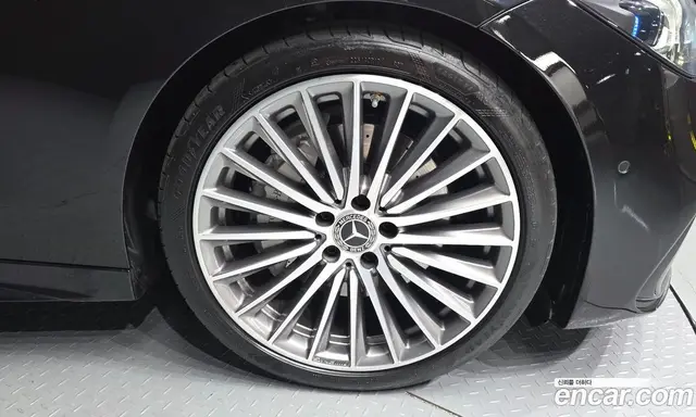 Mercedes-Benz C-Class 2023 2.0 автомат (гидро), миниатюра 7