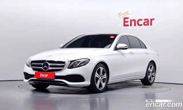 Mercedes-Benz E-Class 2016 2.0 автомат (гидро), миниатюра 1