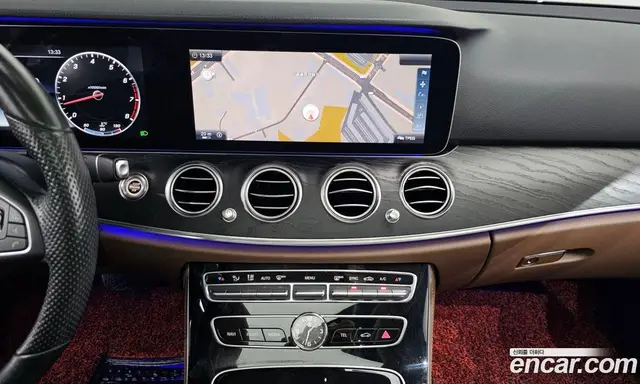 Mercedes-Benz E-Class 2016 2.0 автомат (гидро), миниатюра 12