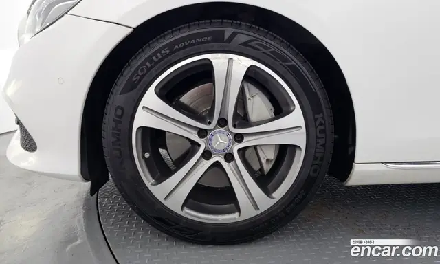 Mercedes-Benz E-Class 2016 2.0 автомат (гидро), миниатюра 5