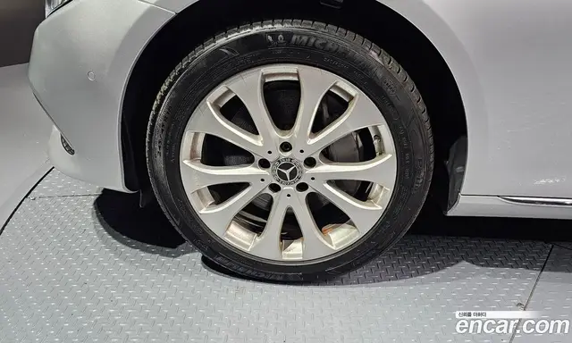 Mercedes-Benz E-Class 2019 2.0 автомат (гидро), миниатюра 5