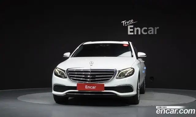 Mercedes-Benz E-Class 2020 2.0 автомат (гидро), миниатюра 3