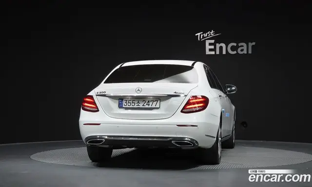 Mercedes-Benz E-Class 2020 2.0 автомат (гидро), миниатюра 4