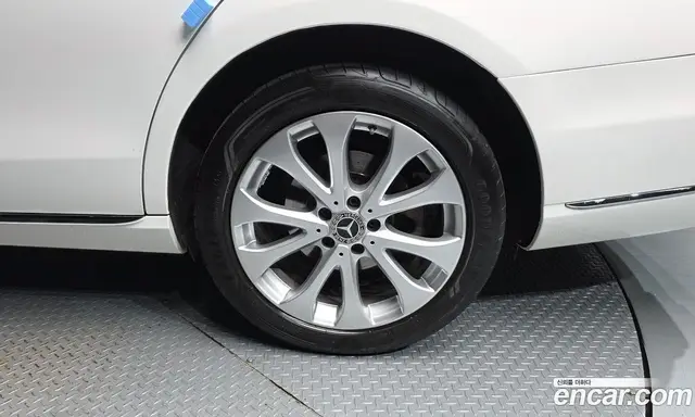Mercedes-Benz E-Class 2020 2.0 автомат (гидро), миниатюра 7