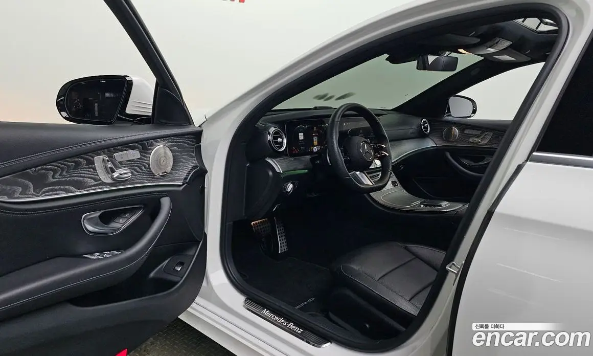 Mercedes-Benz E-Class 2022 2.0 автомат (гидро), фото 13