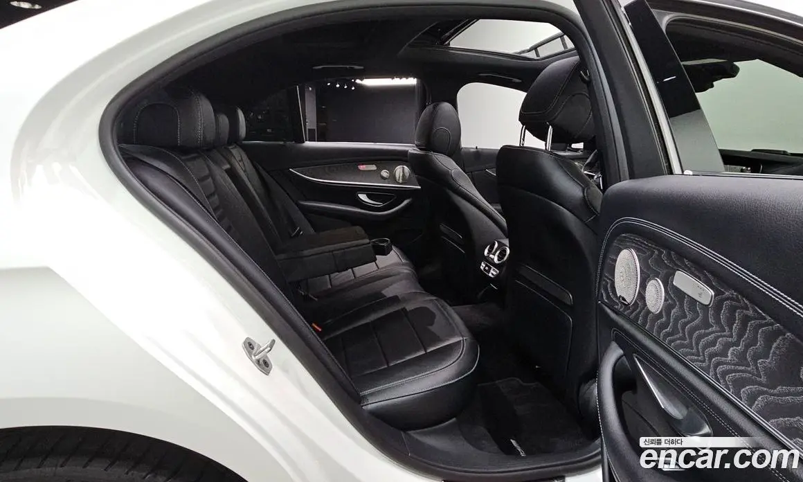 Mercedes-Benz E-Class 2022 2.0 автомат (гидро), фото 16
