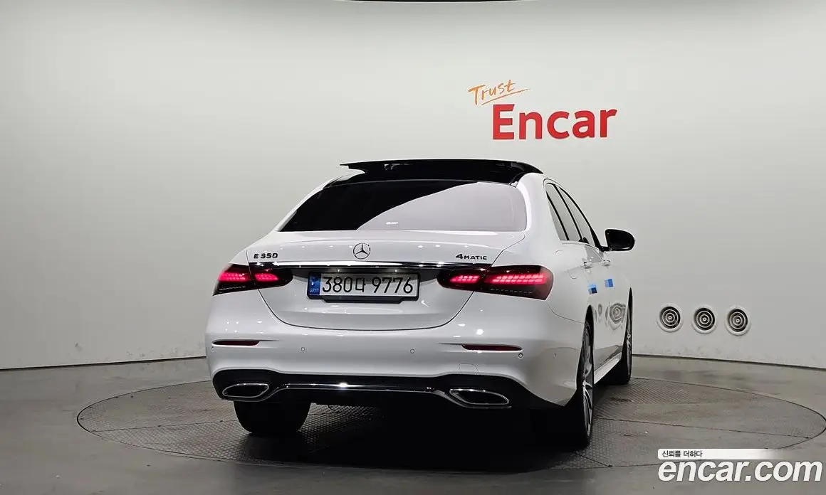 Mercedes-Benz E-Class 2022 2.0 автомат (гидро), фото 4