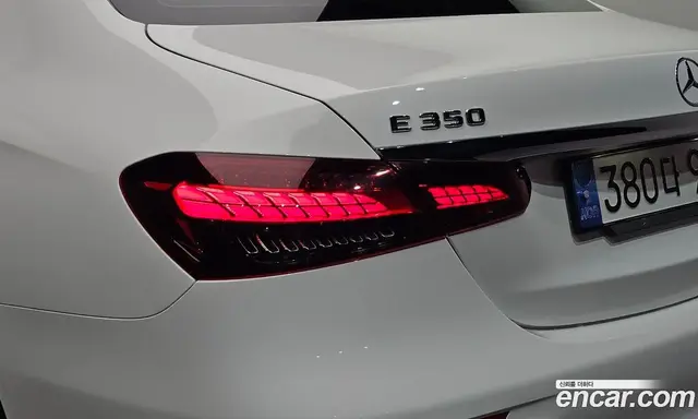 Mercedes-Benz E-Class 2022 2.0 автомат (гидро), миниатюра 9