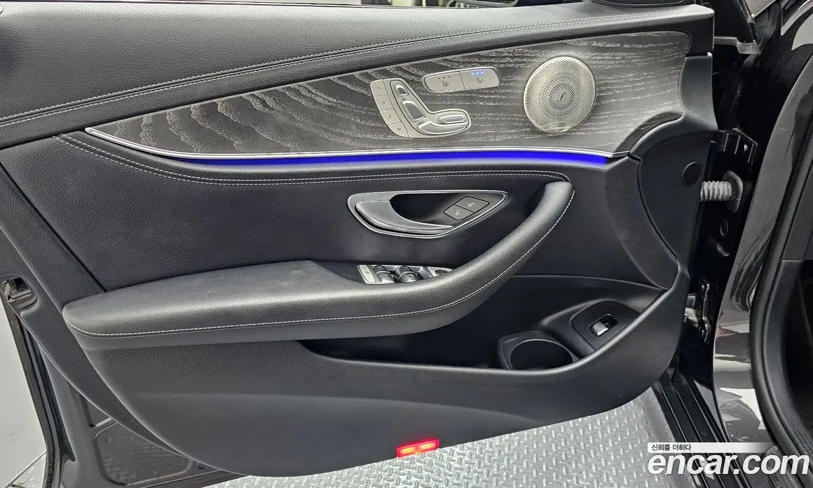 Mercedes-Benz E-Class 2022 2.0 автомат (гидро), фото 13