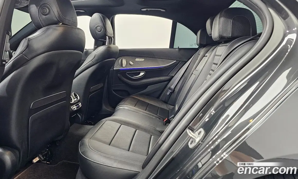 Mercedes-Benz E-Class 2022 2.0 автомат (гидро), фото 15