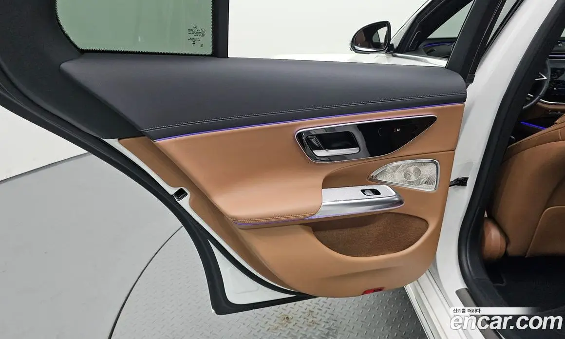 Mercedes-Benz E-Class 2024 2.0 автомат (гидро), фото 15