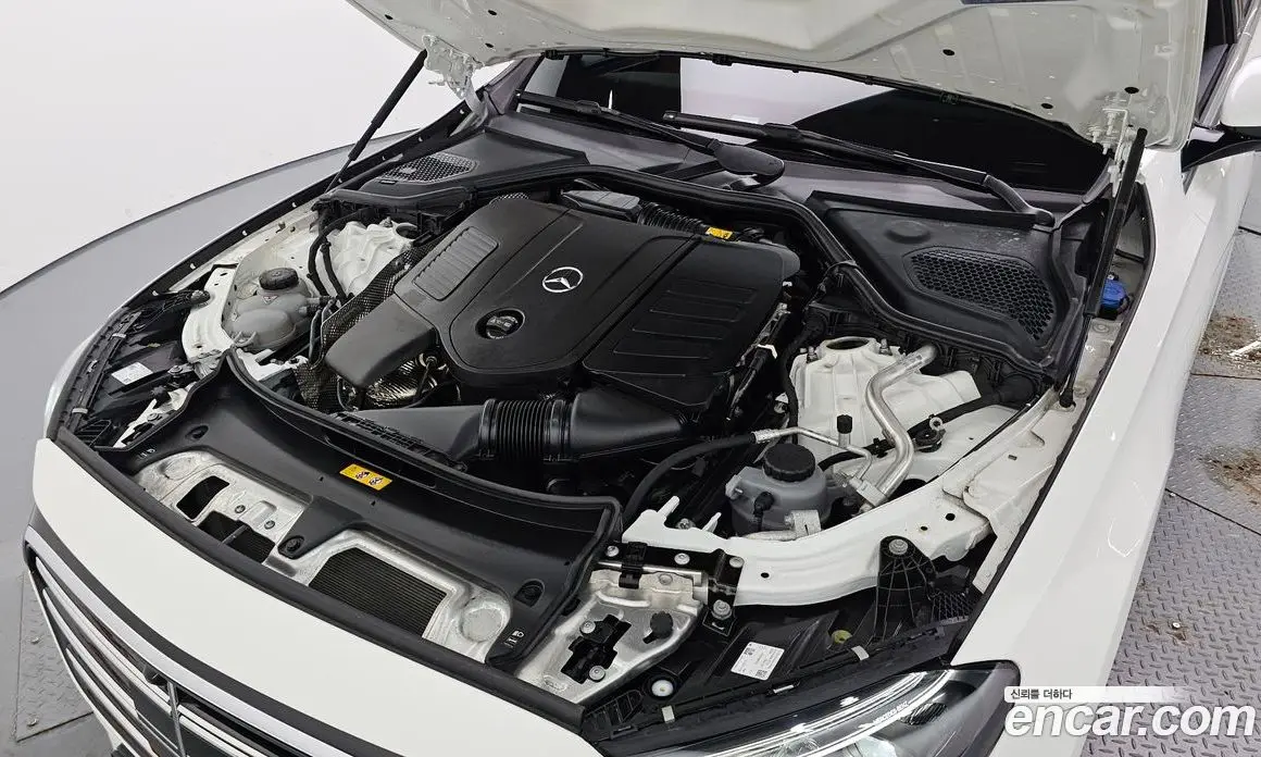 Mercedes-Benz E-Class 2024 2.0 автомат (гидро), фото 6