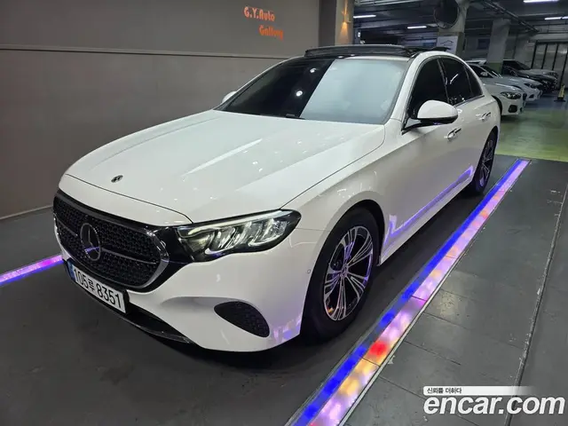 Mercedes-Benz E-Class 2025 2.0 автомат (гидро), миниатюра 1