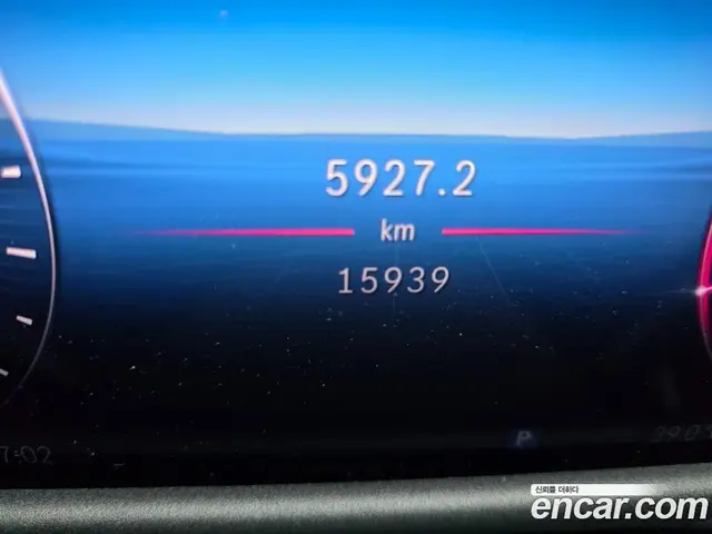 Mercedes-Benz E-Class 2025 2.0 автомат (гидро), миниатюра 8