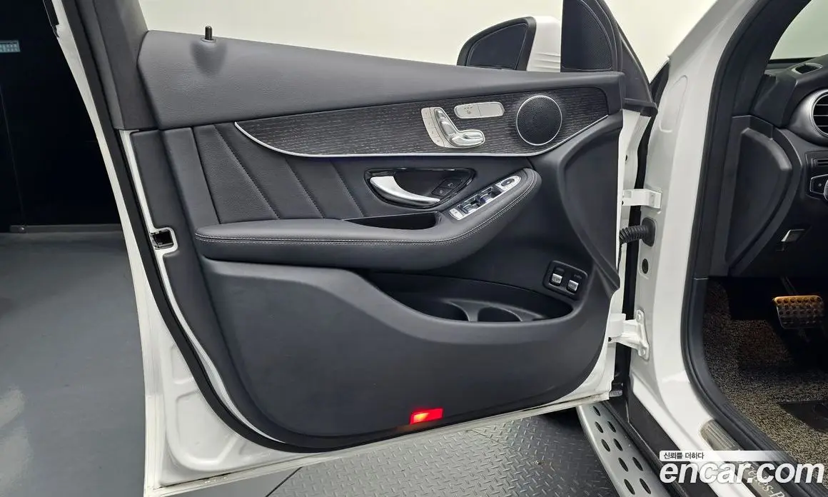 Mercedes-Benz GLC-Class 2021 2.0 автомат (гидро), фото 13