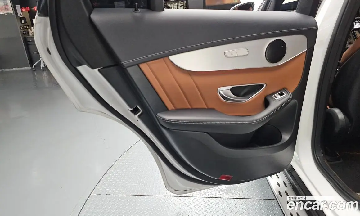 Mercedes-Benz GLC-Class 2023 1.9 автомат (гидро), фото 15