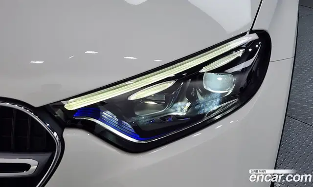 Mercedes-Benz GLC-Class 2023 2.0 автомат (гидро), миниатюра 8