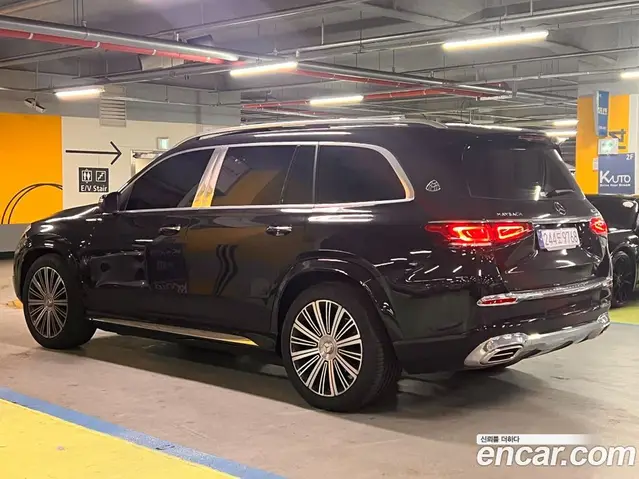 Mercedes-Benz GLS-Class 2023 4.0 автомат (гидро), миниатюра 3