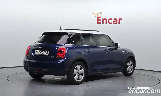 Mini Cooper 2018 1.5 автомат (гидро), миниатюра 2