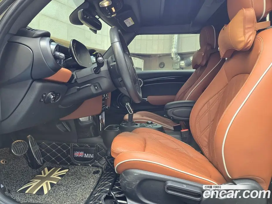 Mini Cooper Convertible 2021 2.0 автомат (гидро), фото 15