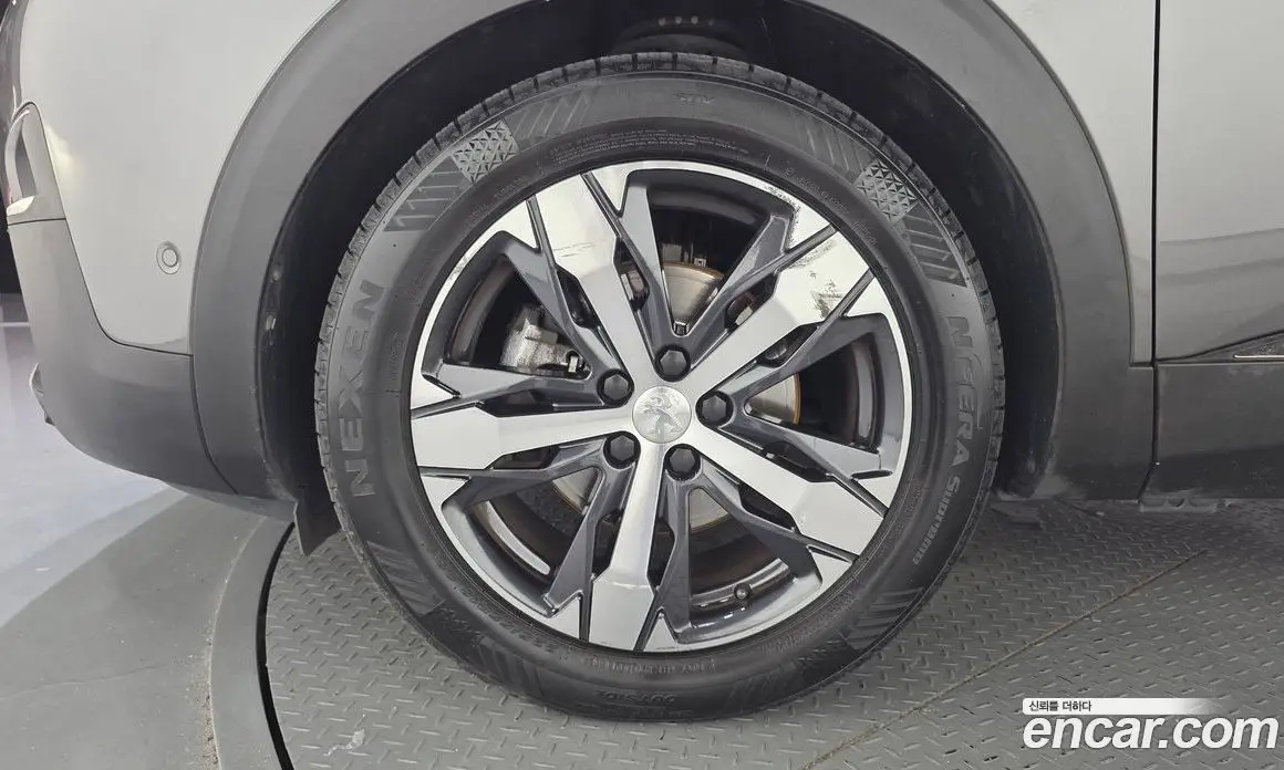 Peugeot 3008 2019 1.5 автомат (гидро), фото 5