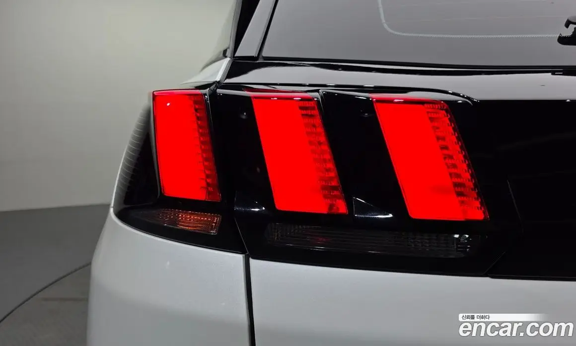 Peugeot 3008 2021 2.0 автомат (гидро), фото 9