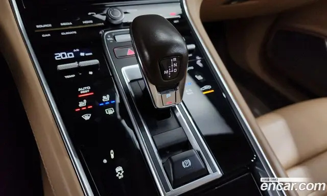 Porsche Panamera 2019 4.0 автомат (гидро), миниатюра 9