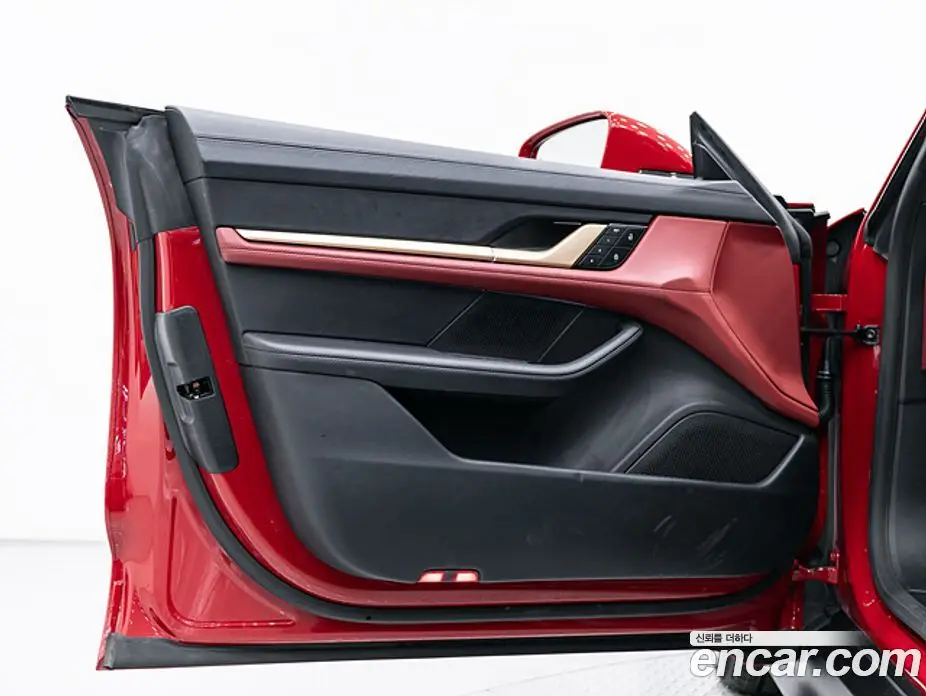 Porsche Taycan 2024 0.1 автомат (гидро), фото 16