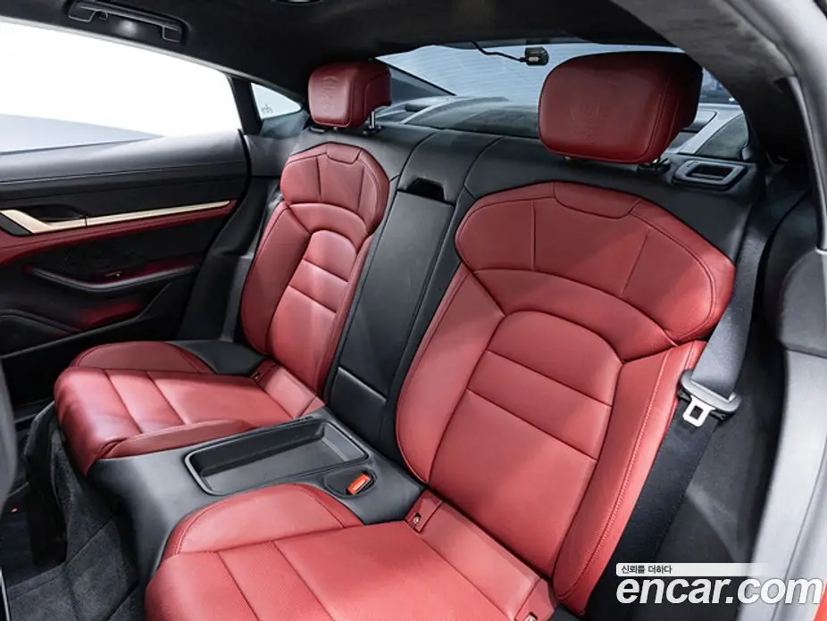 Porsche Taycan 2024 0.1 автомат (гидро), фото 17