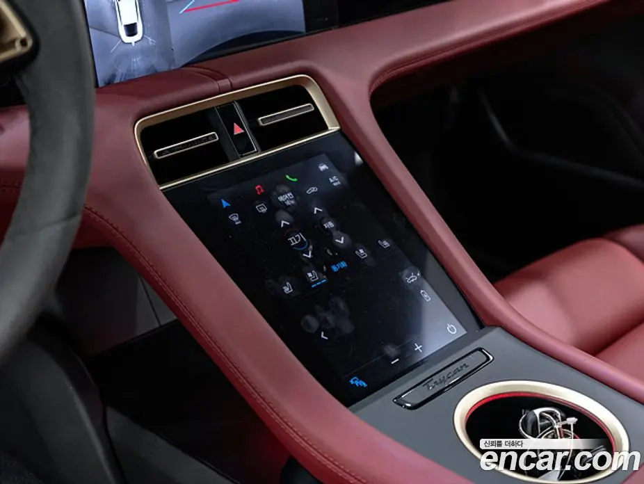 Porsche Taycan 2024 0.1 автомат (гидро), фото 18