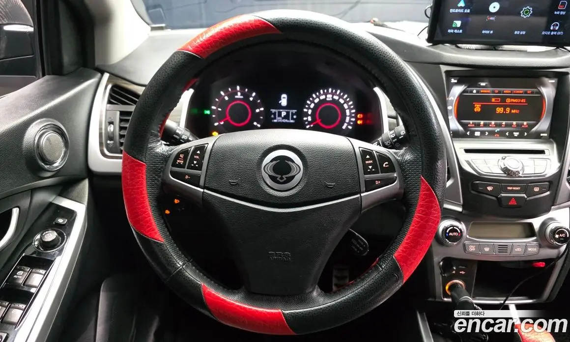 SsangYong Korando 2015 2.2 автомат (гидро), фото 13