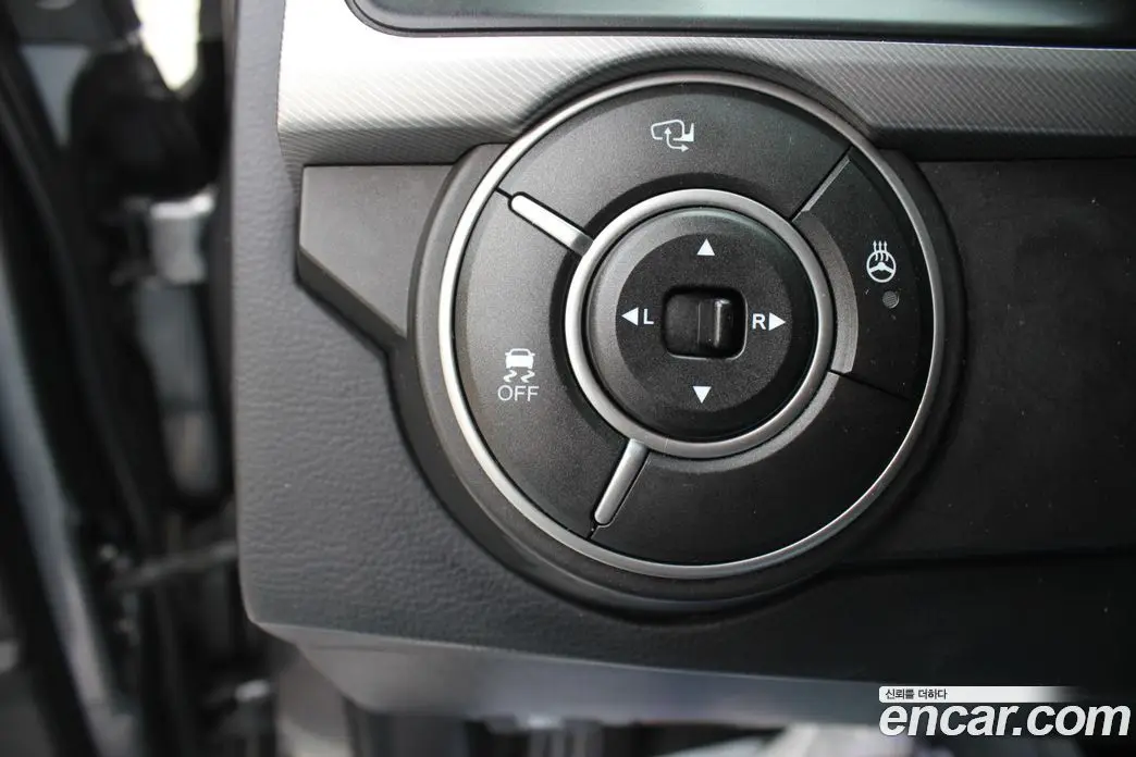 SsangYong Korando 2017 2.2 автомат (гидро), фото 17