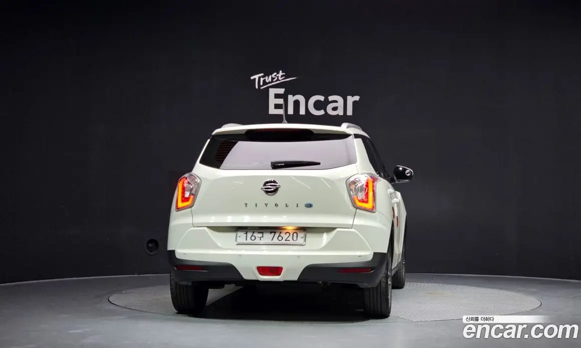 SsangYong TIBOLI 2015 1.6 автомат (гидро), фото 4