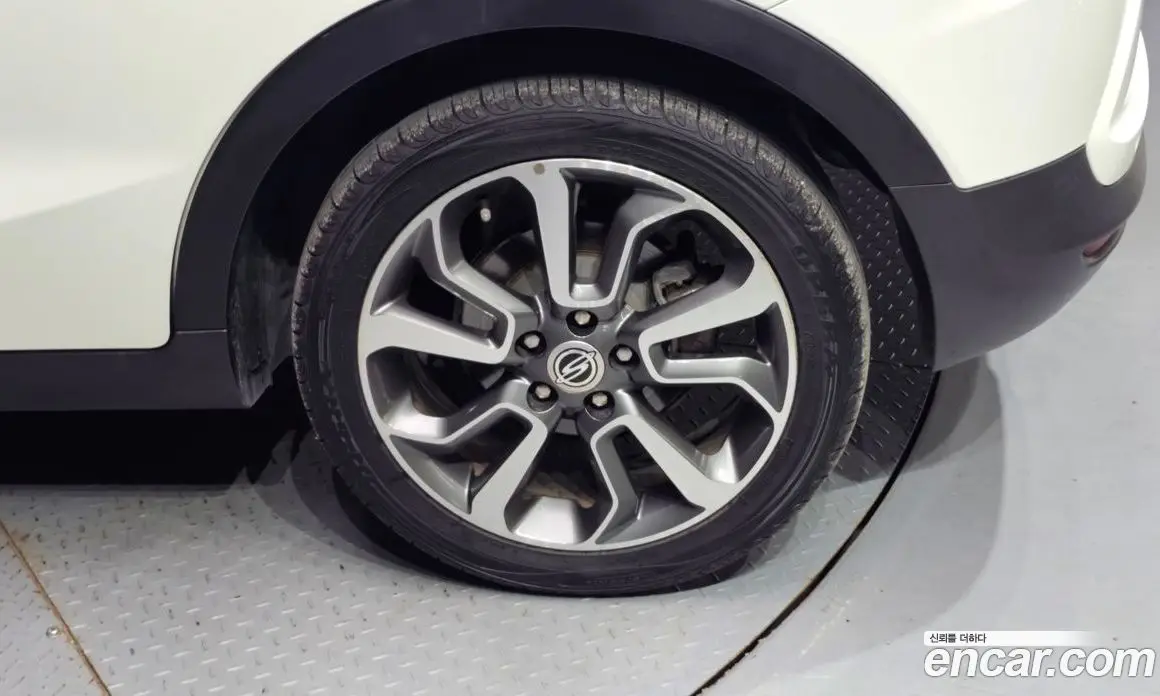 SsangYong TIBOLI 2015 1.6 автомат (гидро), фото 7