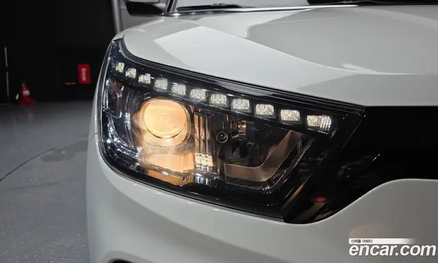 SsangYong TIBOLI 2017 1.6 автомат (гидро), миниатюра 8