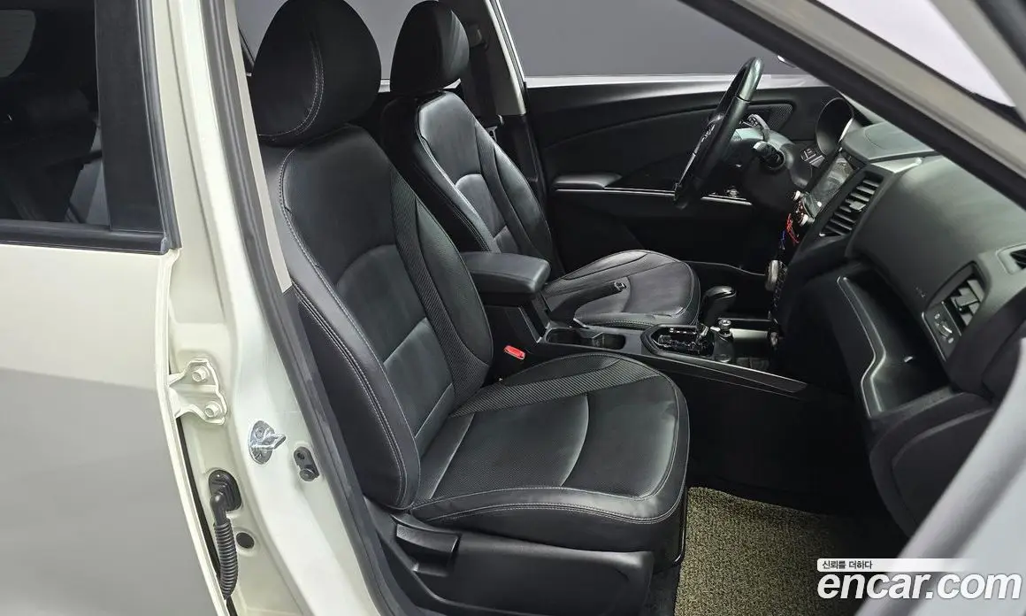 SsangYong TIBOLI 2017 1.6 автомат (гидро), фото 16