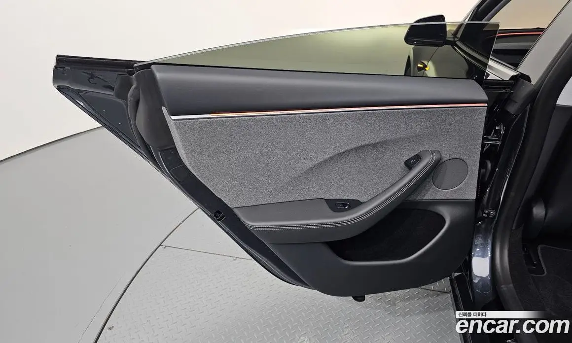 Tesla Model 3 2025 0.2 автомат (гидро), фото 14