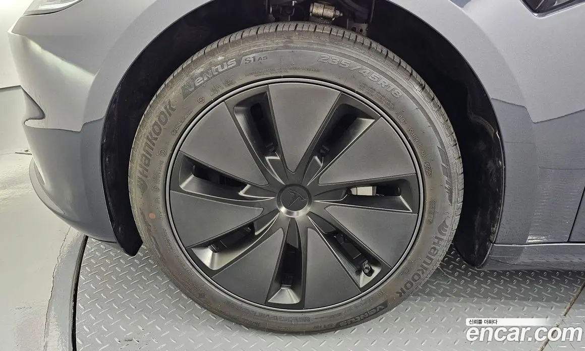 Tesla Model 3 2025 0.2 автомат (гидро), фото 4