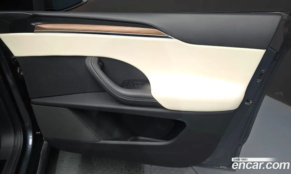 Tesla Model X 2023 0.3 автомат (гидро), фото 15