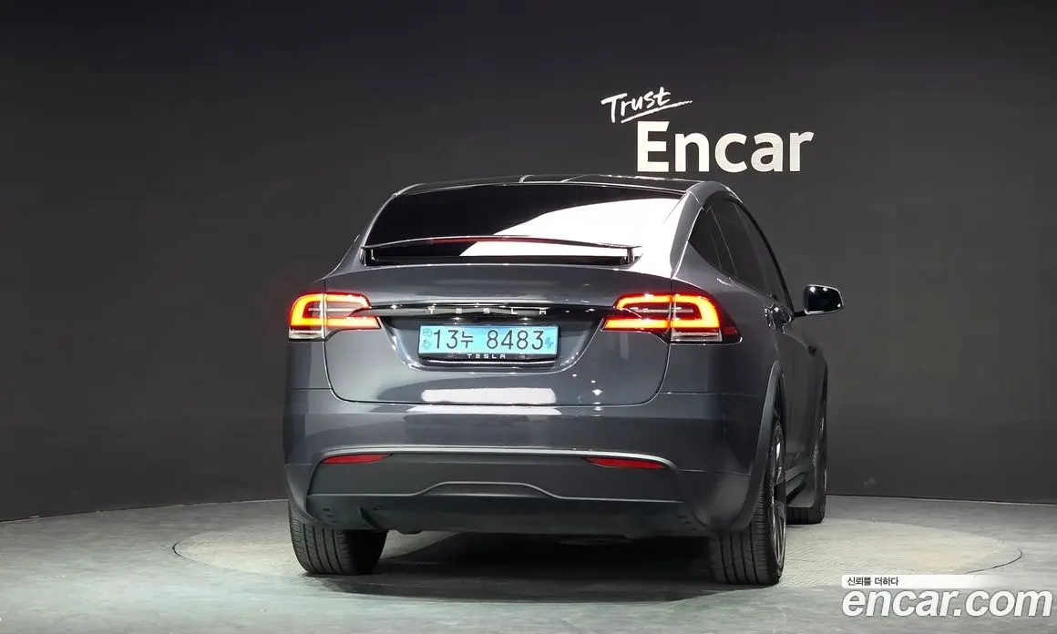 Tesla Model X 2023 0.3 автомат (гидро), фото 4