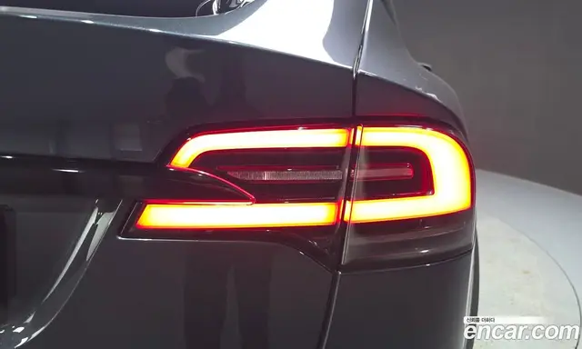 Tesla Model X 2023 0.3 автомат (гидро), миниатюра 9