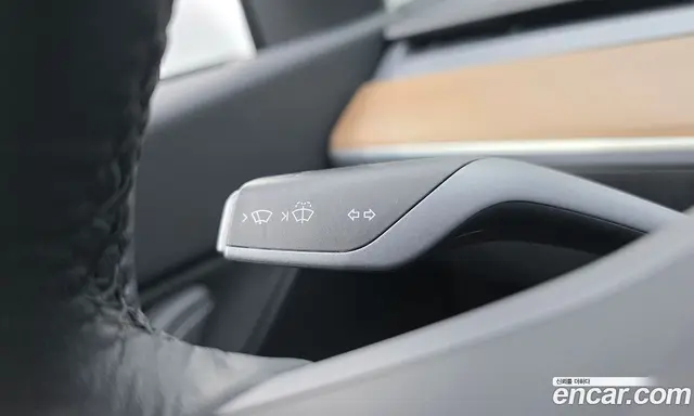 Tesla Model Y 2021 0.2 автомат (гидро), миниатюра 12