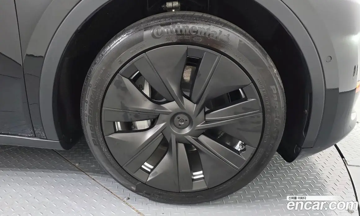 Tesla Model Y 2022 0.2 автомат (гидро), фото 5