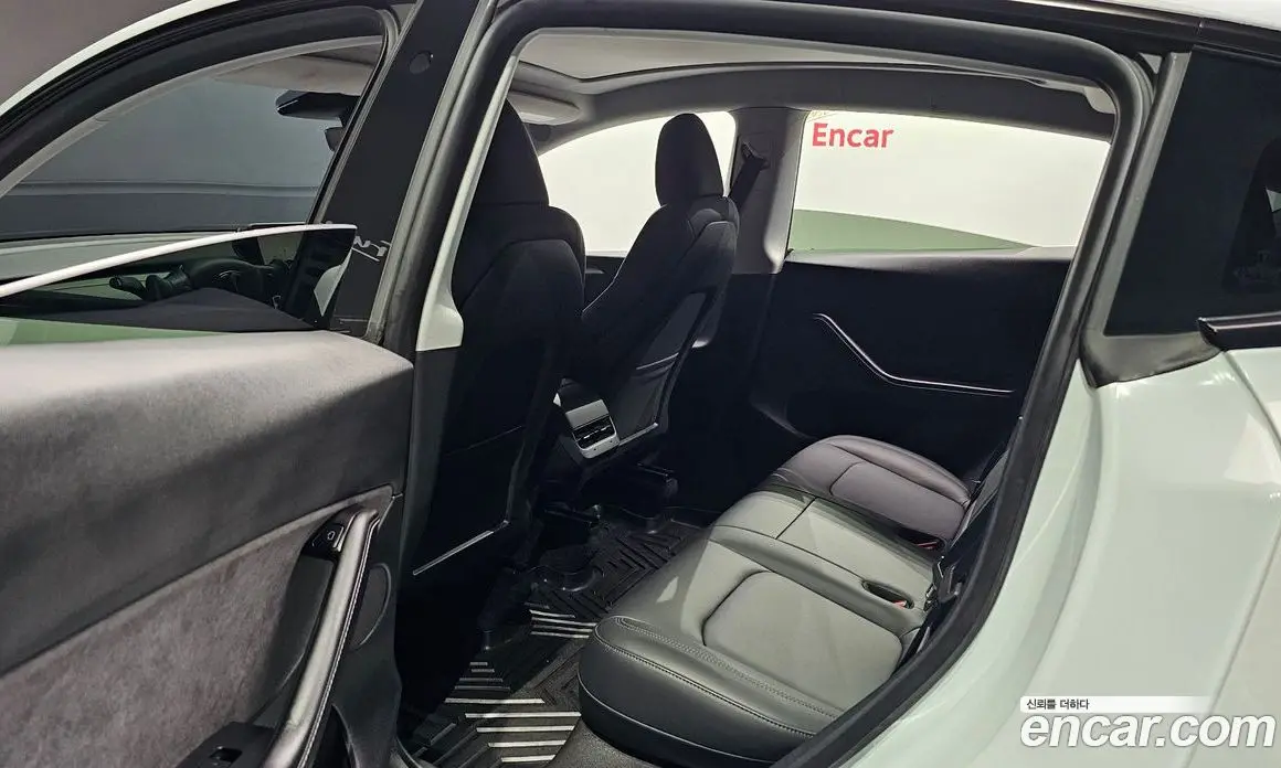Tesla Model Y 2023 0.2 автомат (гидро), фото 17