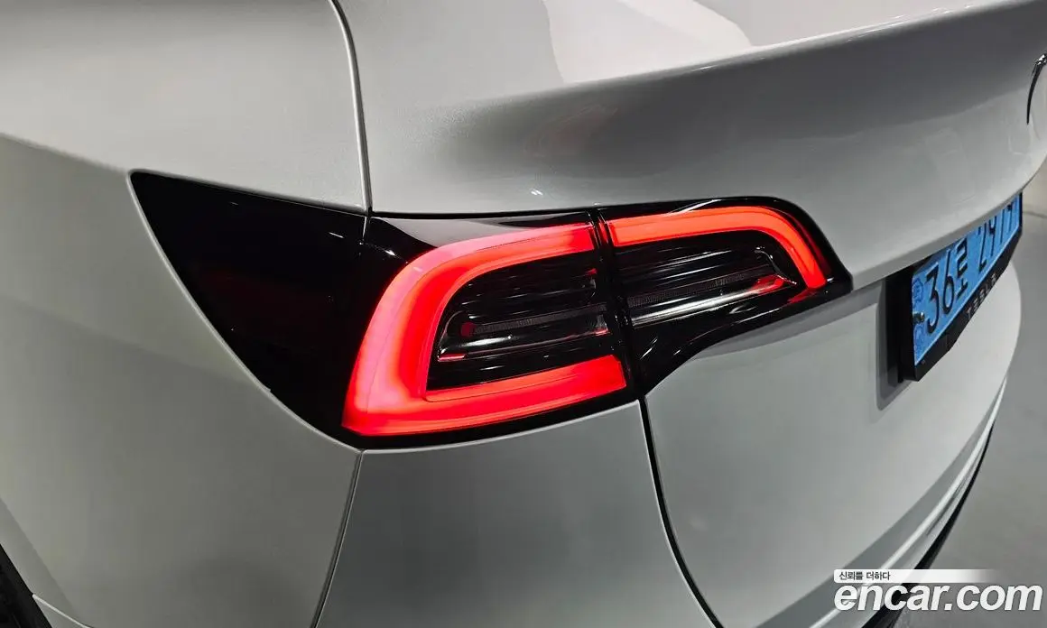 Tesla Model Y 2023 0.2 автомат (гидро), фото 9