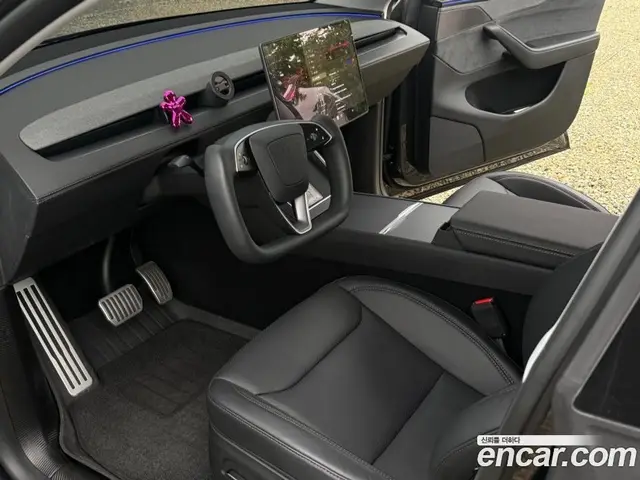 Tesla Model Y 2025 автомат (гидро), миниатюра 11