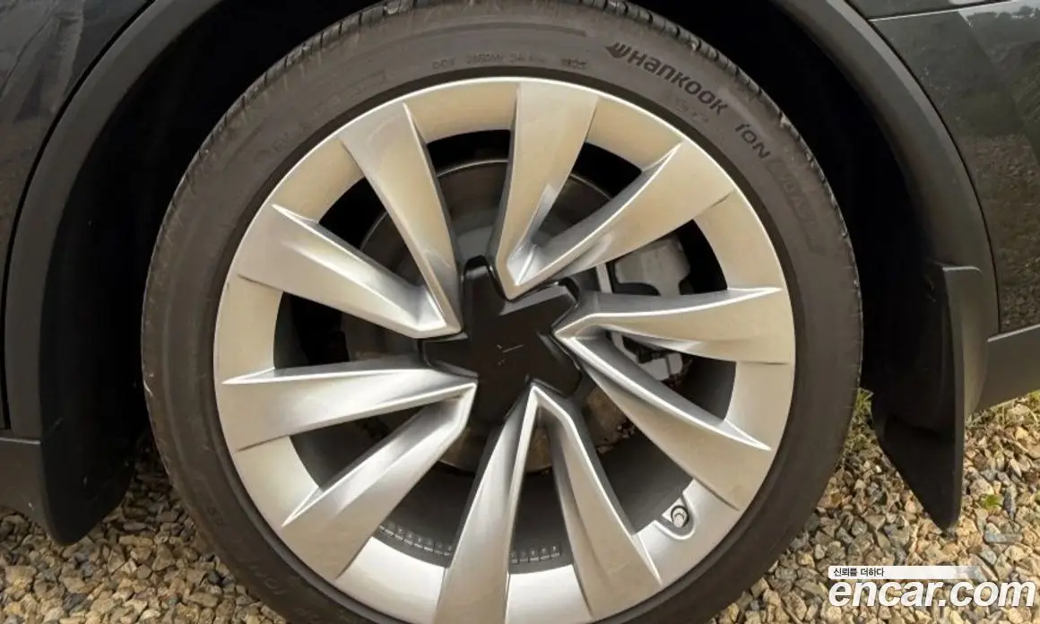 Tesla Model Y 2025 автомат (гидро), фото 17
